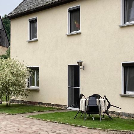-Am Fuss Zum Zittauer Gebirge- Apartment Hainewalde Exterior photo